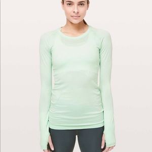 Lululemon long sleeve swiftly tech top!!